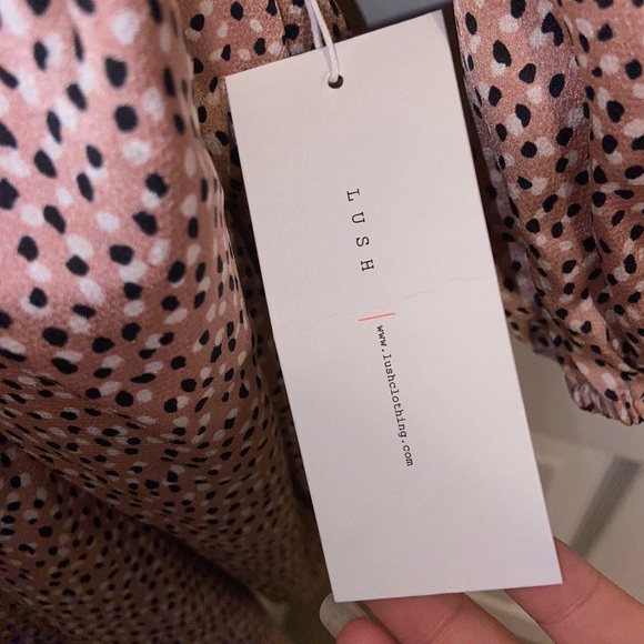 Polka Dotted Brown Dress
Size Large
Brand New with tags
From Lush - Picture 4 of 6